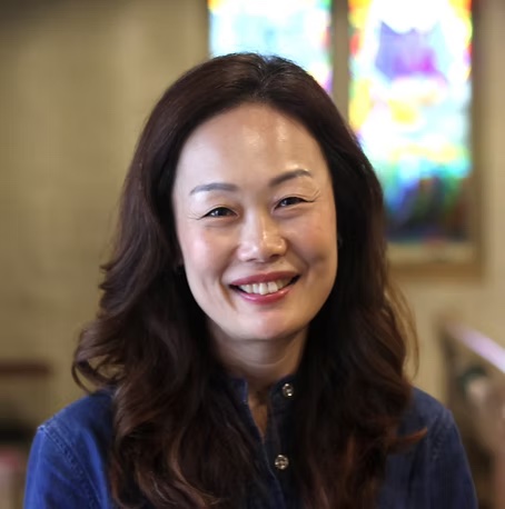Angela Kim, Bookkeeper